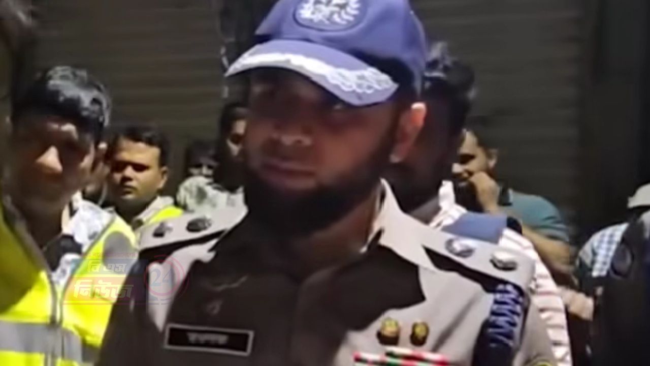 আপনি কার সাথে কথা বলছেন জানেন ? হুমকি দেওয়ার পরের দিনই সেই ডিসিকে বদলি 