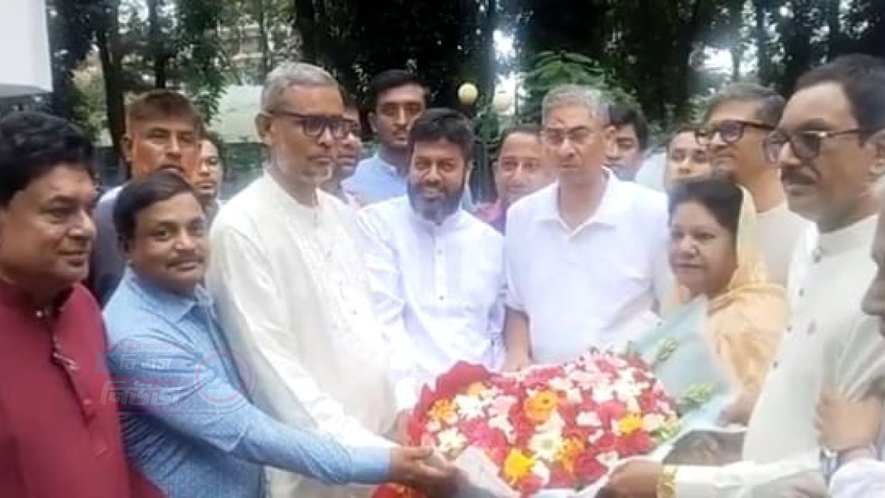 ফেনীতে পানিসম্পদ মন্ত্রীর আগমন উপলক্ষে নেতৃবৃন্দের সৌজন্য সাক্ষাৎ