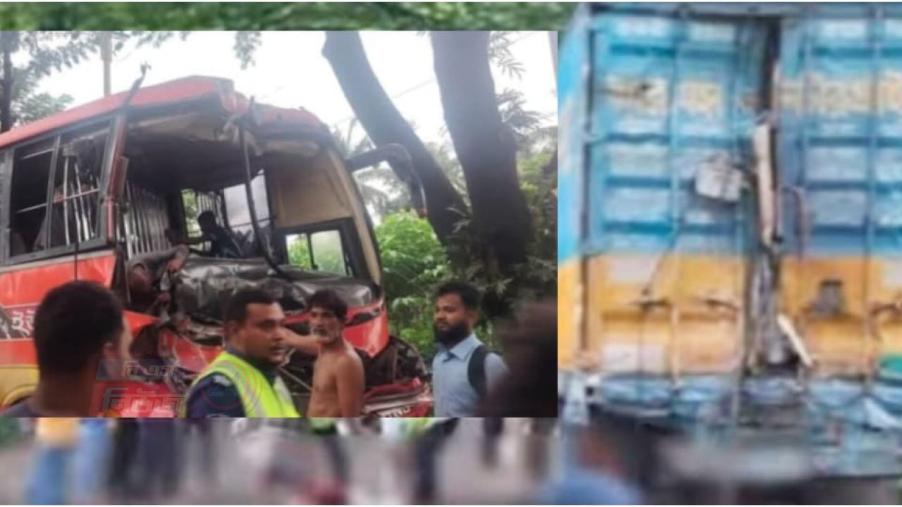 ঢাকা-চট্টগ্রাম মহাসড়কে ফেনীর মুহুরীগঞ্জে বাস-কাভার্ড ভ্যানের সংঘর্ষে নিহত ৩
